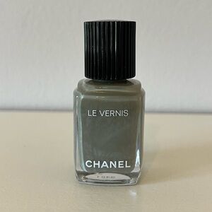 CHANEL LE VERNIS NAIL COLOUR - 520 Garconne, NO OUTER LID 13ml